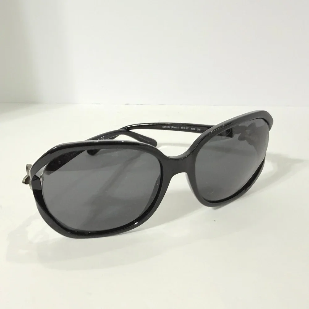 Coach HC8233 Black Silver Tea Rose Floral Sunglasses L1033 500287 59-17-135